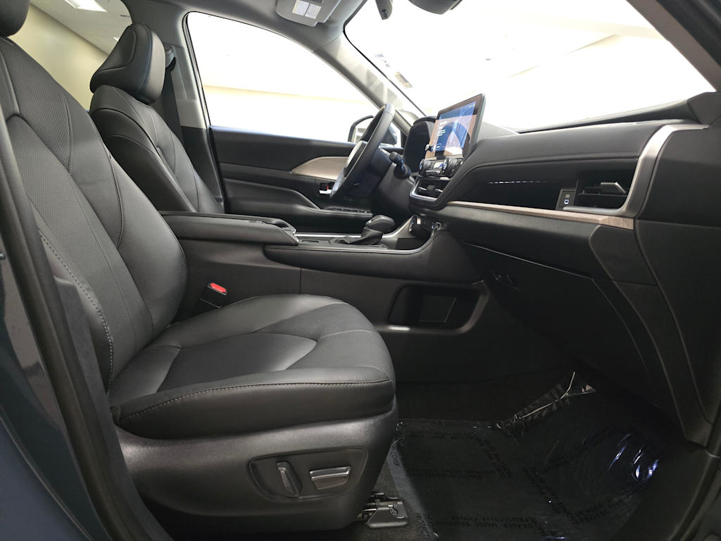 Thumbnail: 2026 Toyota Grand Highlander - 12