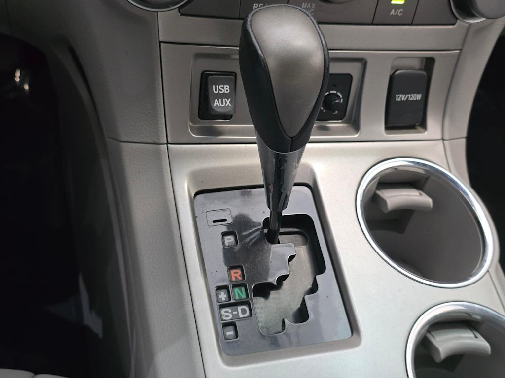 Thumbnail: 2012 Toyota Highlander - 16