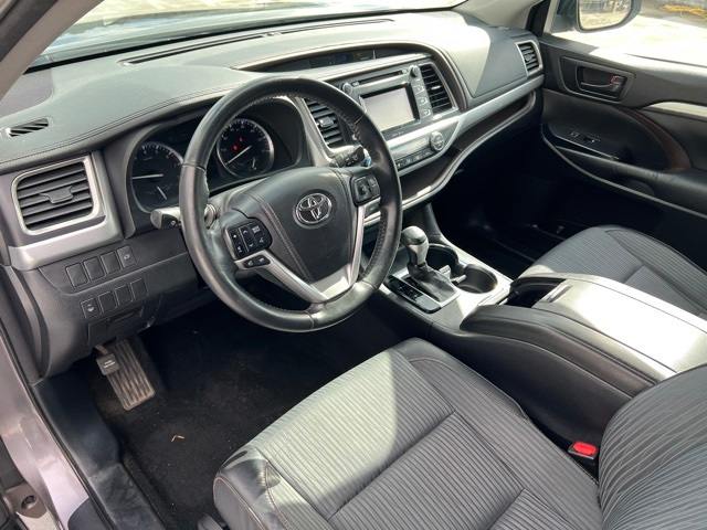 2015 Toyota Highlander LE 2