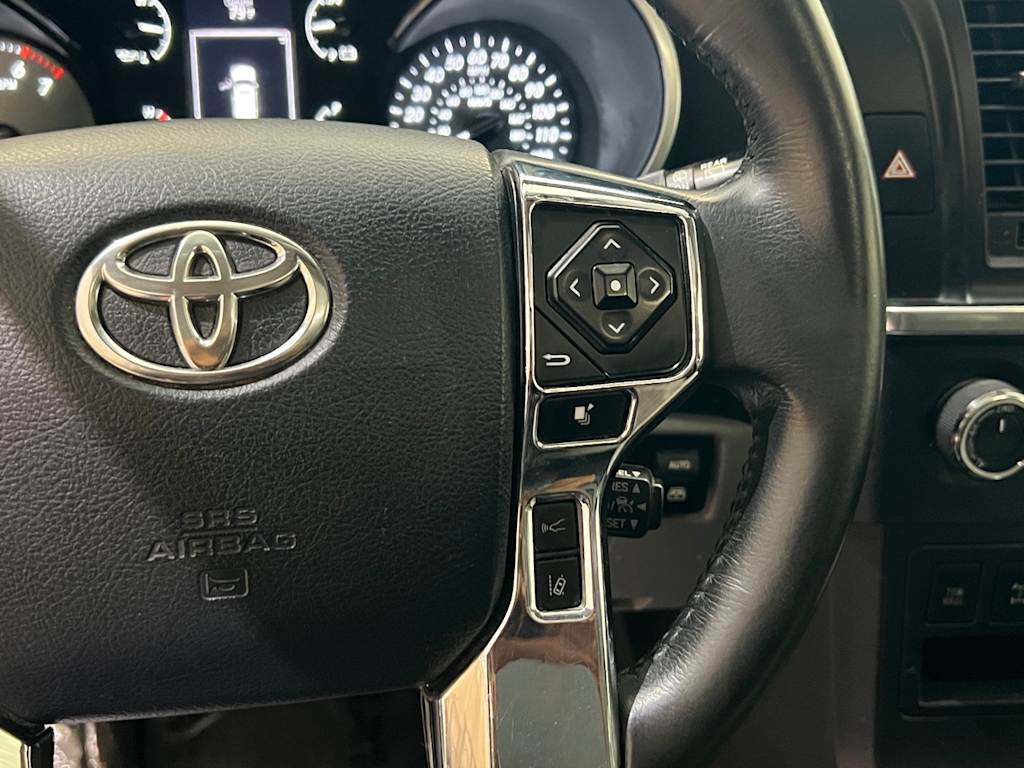Thumbnail: 2018 Toyota Sequoia - 25