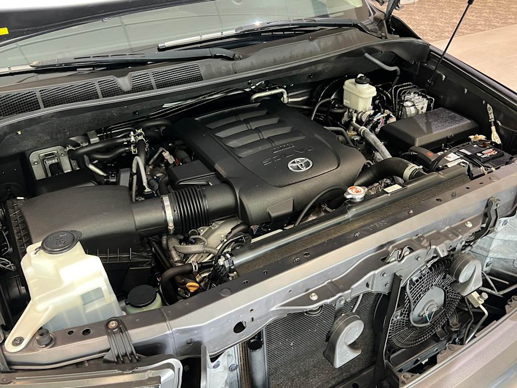 Thumbnail: 2018 Toyota Sequoia - 9