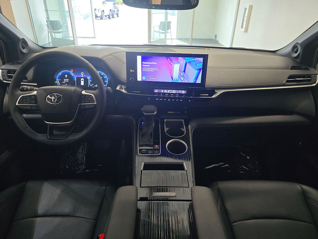Thumbnail: 2025 Toyota Sienna - 10