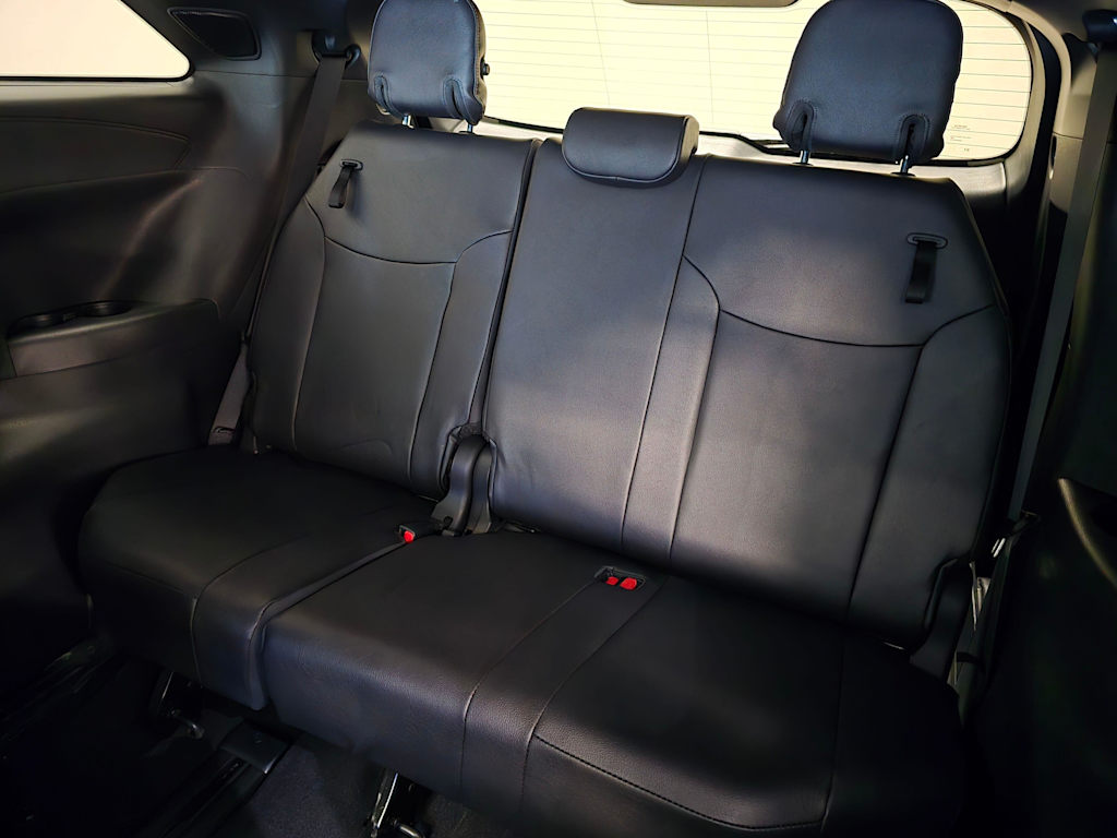 Thumbnail: 2025 Toyota Sienna - 30