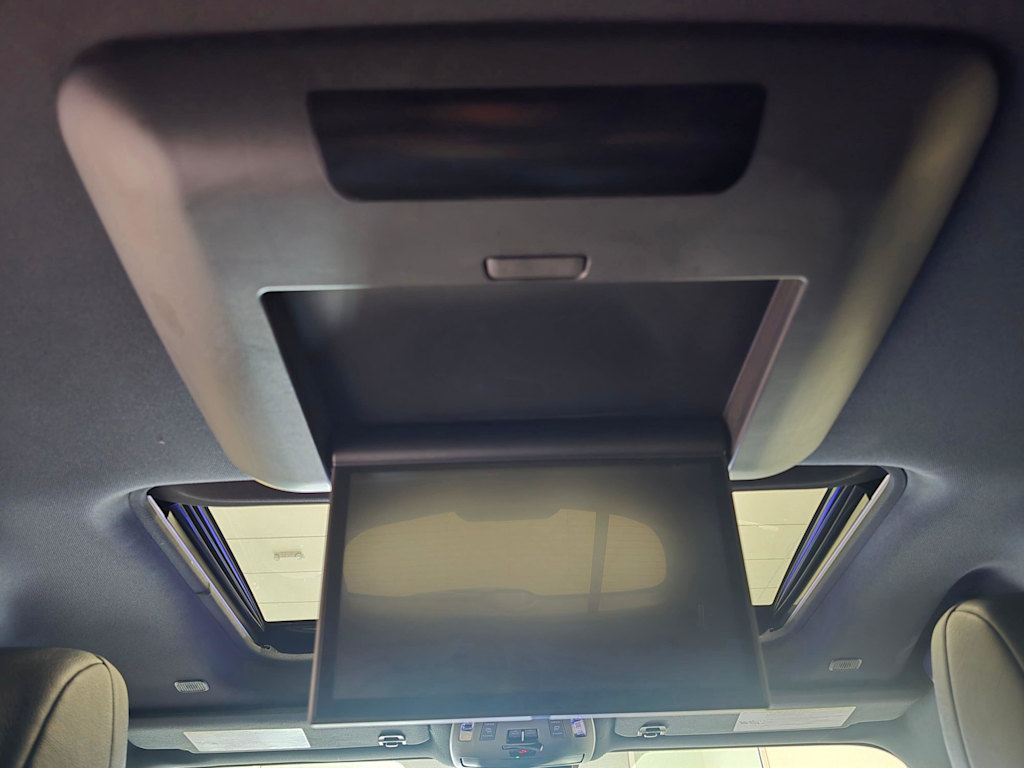 Thumbnail: 2025 Toyota Sienna - 20