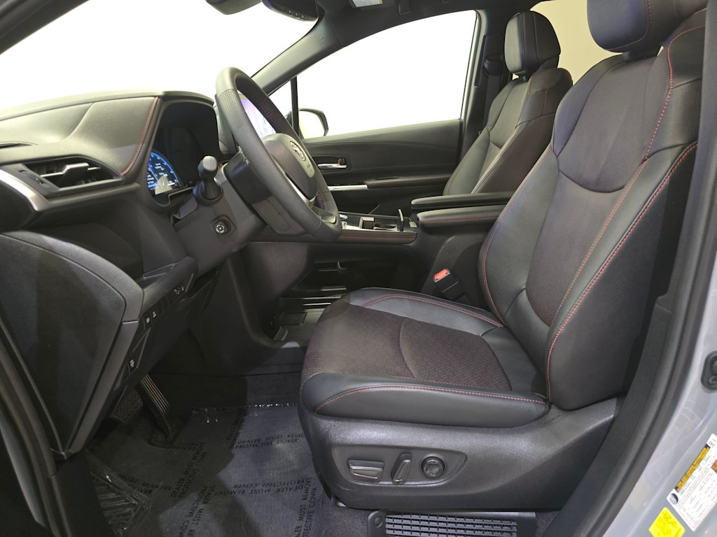 Thumbnail: 2025 Toyota Sienna - 11