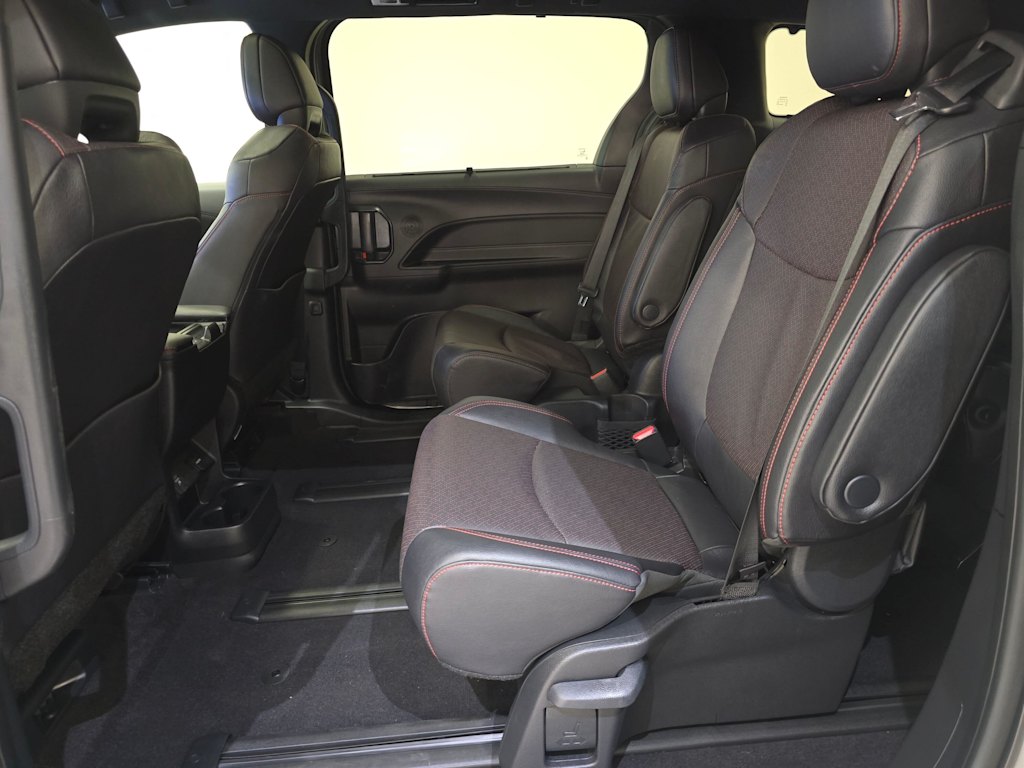 Thumbnail: 2025 Toyota Sienna - 13