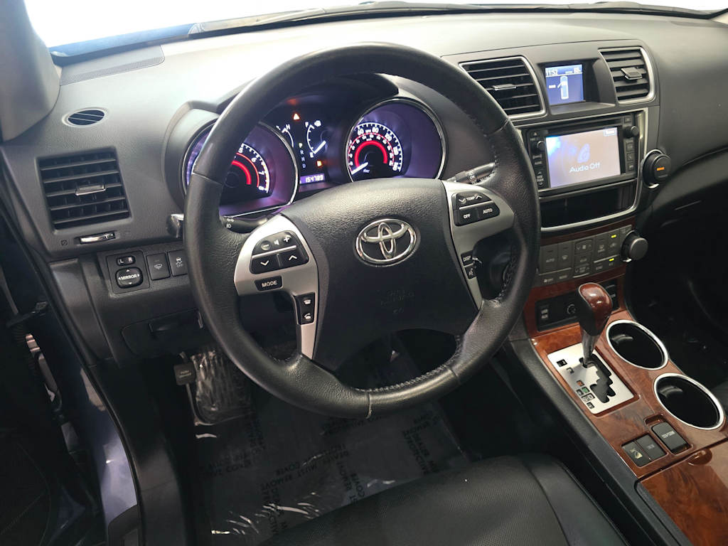 Thumbnail: 2013 Toyota Highlander - 2