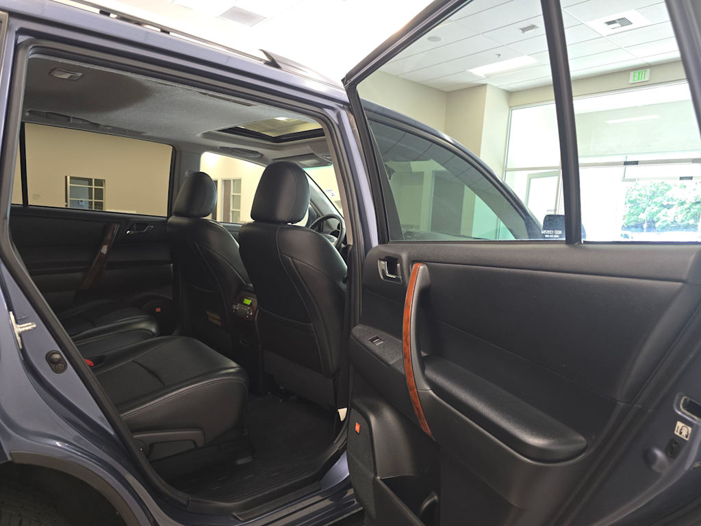 Thumbnail: 2013 Toyota Highlander - 11