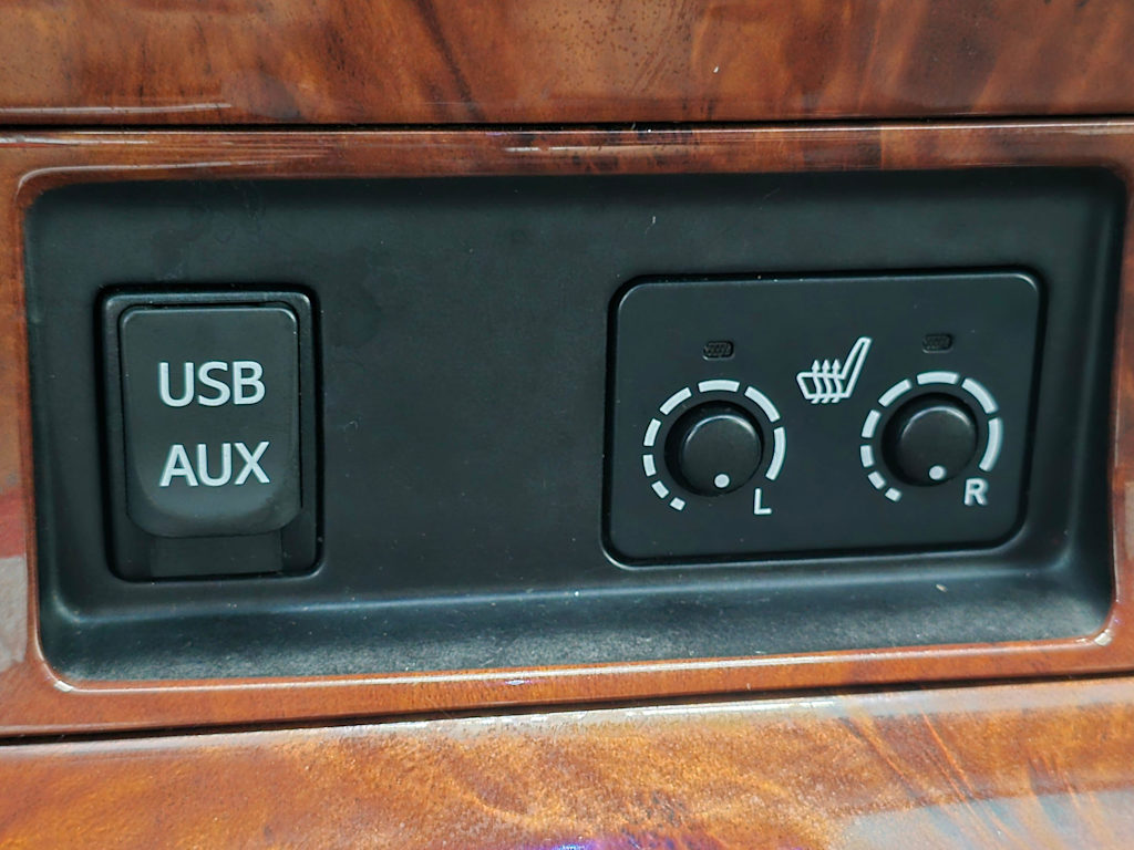 Thumbnail: 2013 Toyota Highlander - 24
