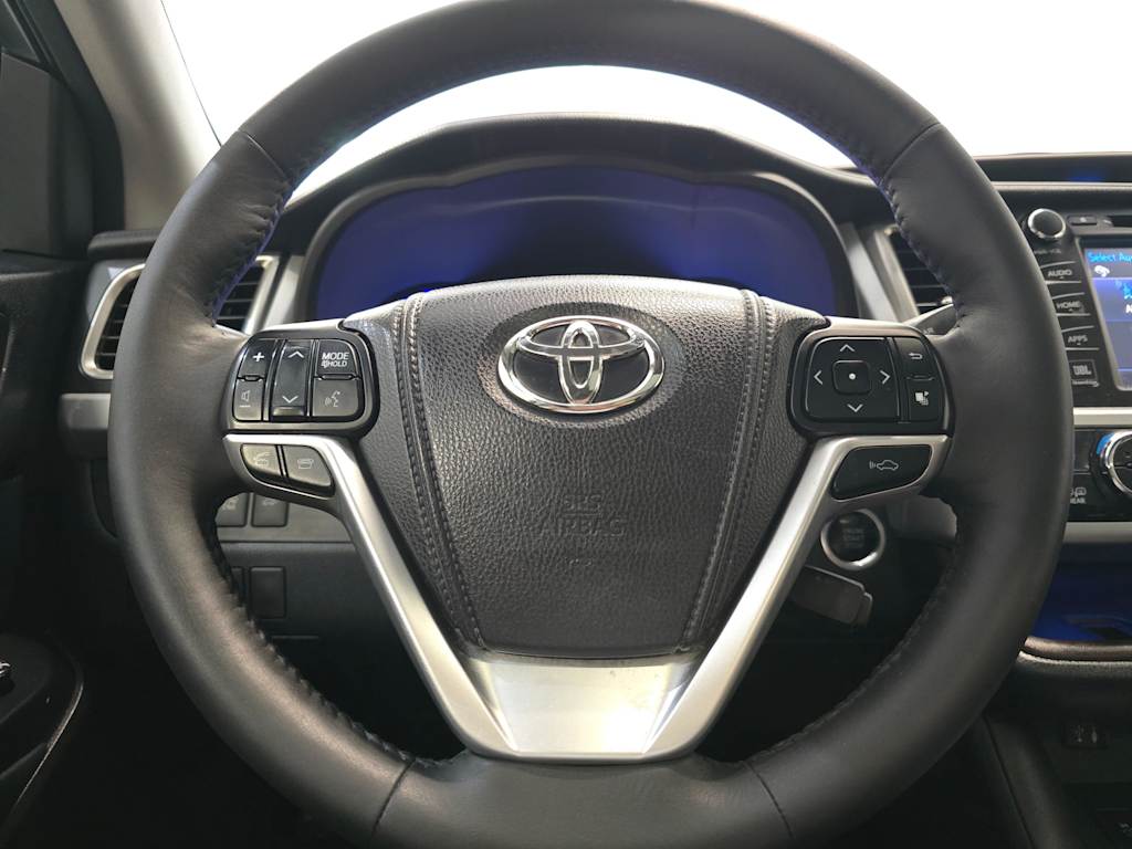 Thumbnail: 2015 Toyota Highlander - 13