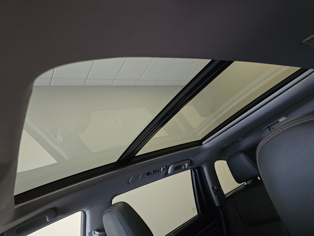 Thumbnail: 2015 Toyota Highlander - 27