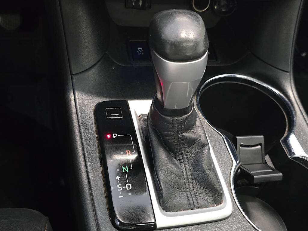 Thumbnail: 2015 Toyota Highlander - 16