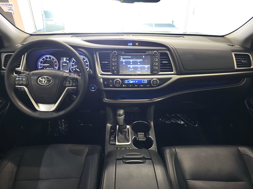 Thumbnail: 2015 Toyota Highlander - 9