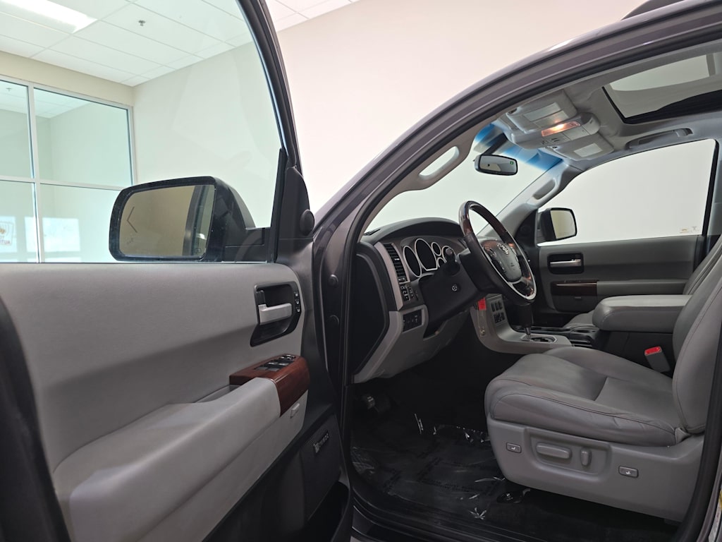 Thumbnail: 2012 Toyota Sequoia - 14