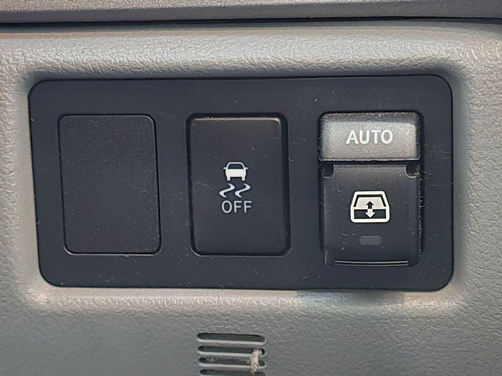 Thumbnail: 2012 Toyota Sequoia - 28