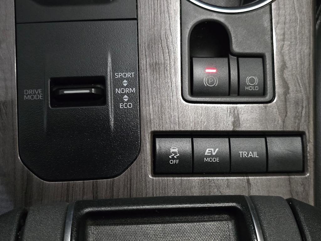 Thumbnail: 2021 Toyota Highlander - 24