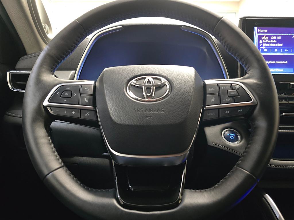 Thumbnail: 2021 Toyota Highlander - 14