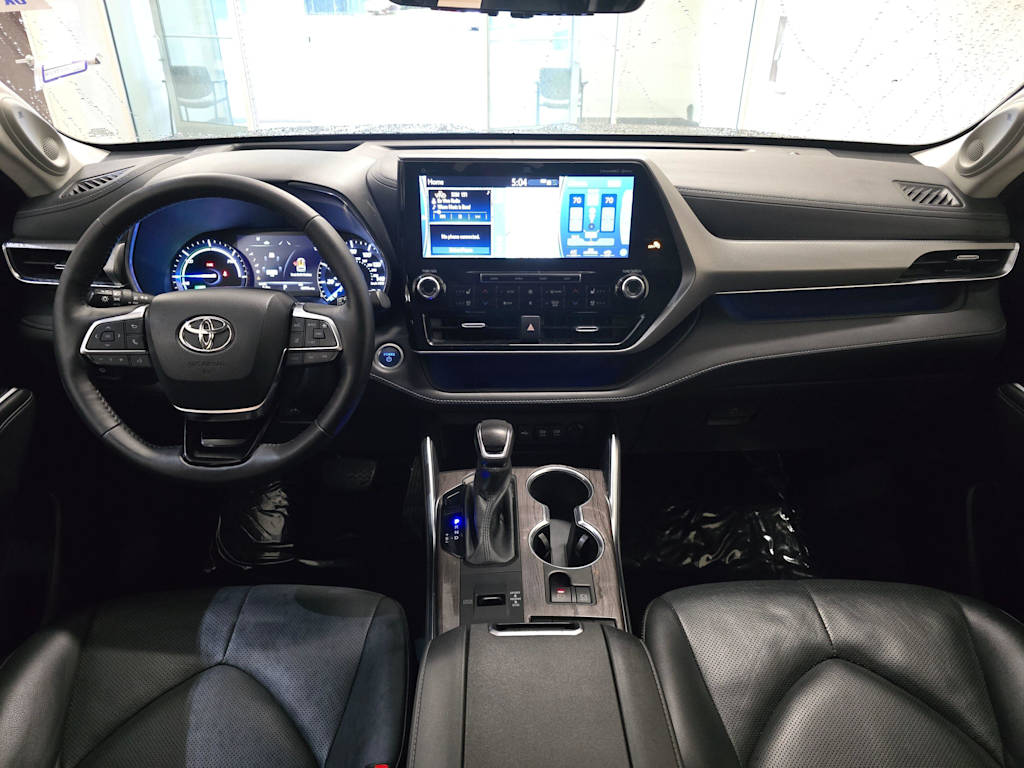 Thumbnail: 2021 Toyota Highlander - 10