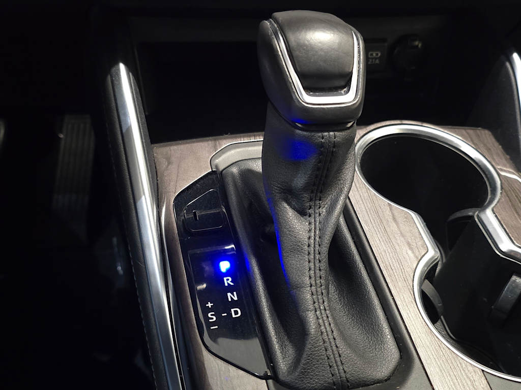 Thumbnail: 2021 Toyota Highlander - 17