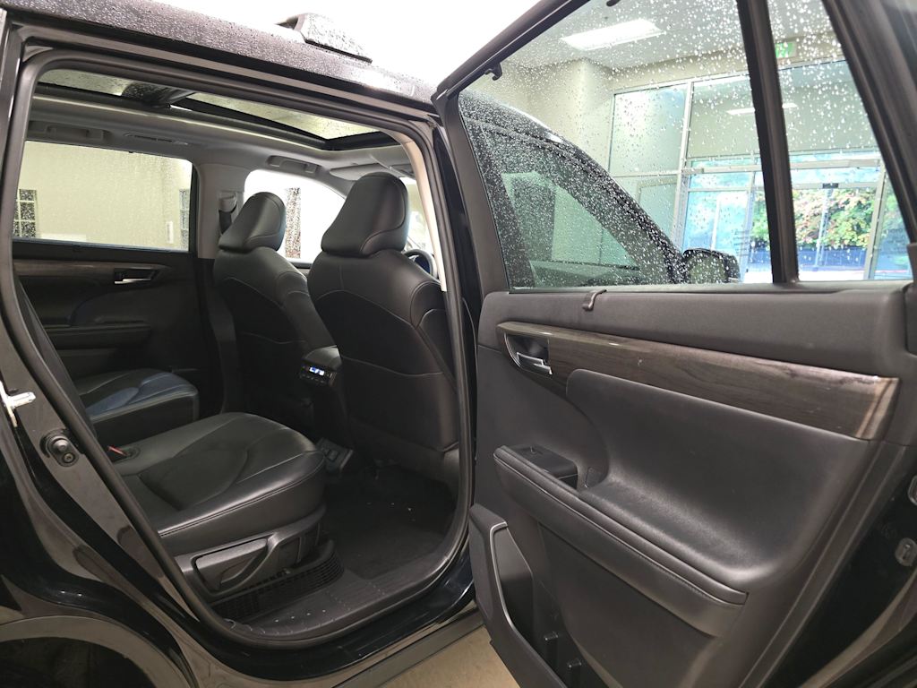 Thumbnail: 2021 Toyota Highlander - 33