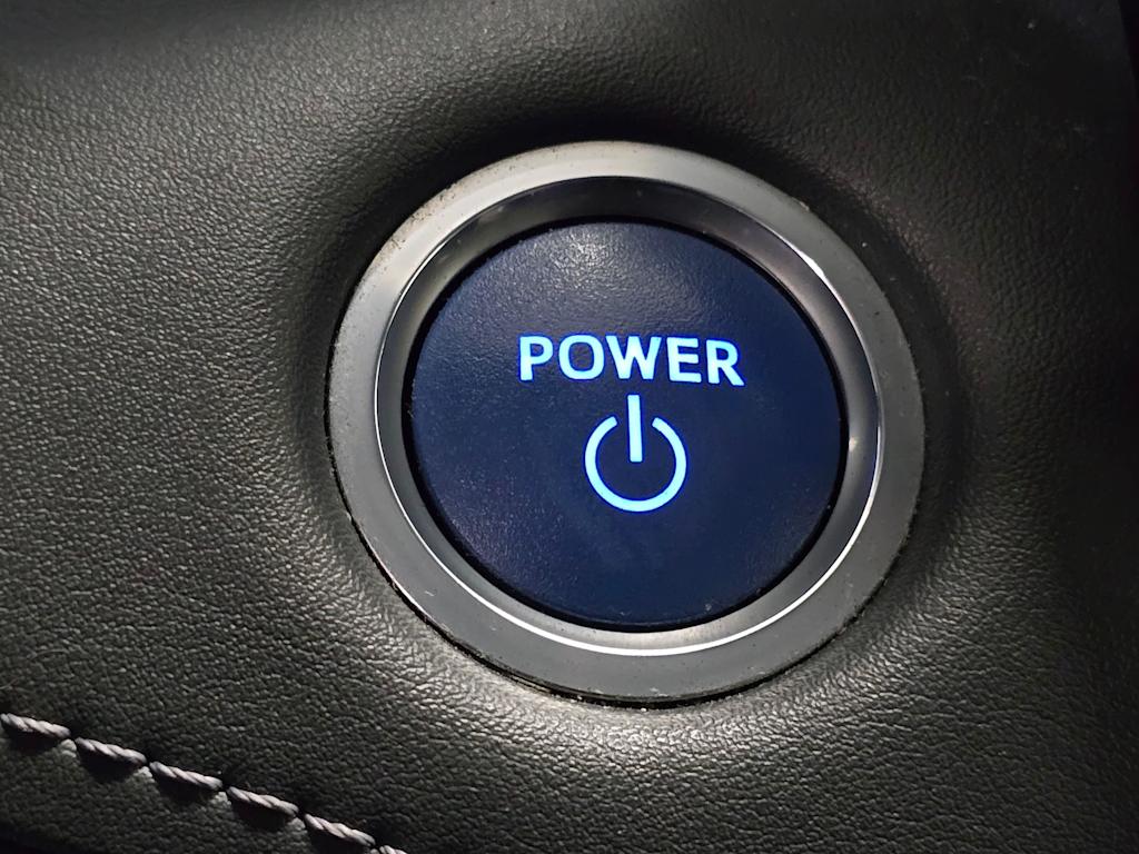 Thumbnail: 2021 Toyota Highlander - 26