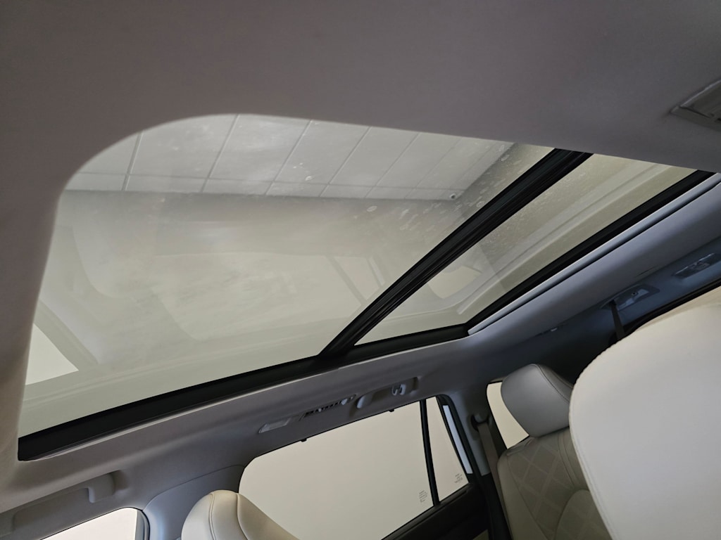 Thumbnail: 2020 Toyota Highlander - 26