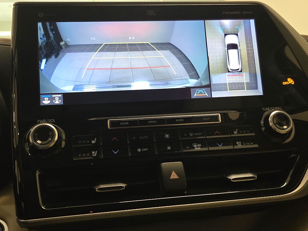 Thumbnail: 2020 Toyota Highlander - 15