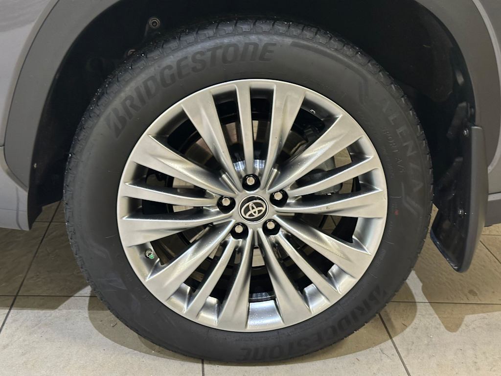 Thumbnail: 2025 Toyota Highlander - 8