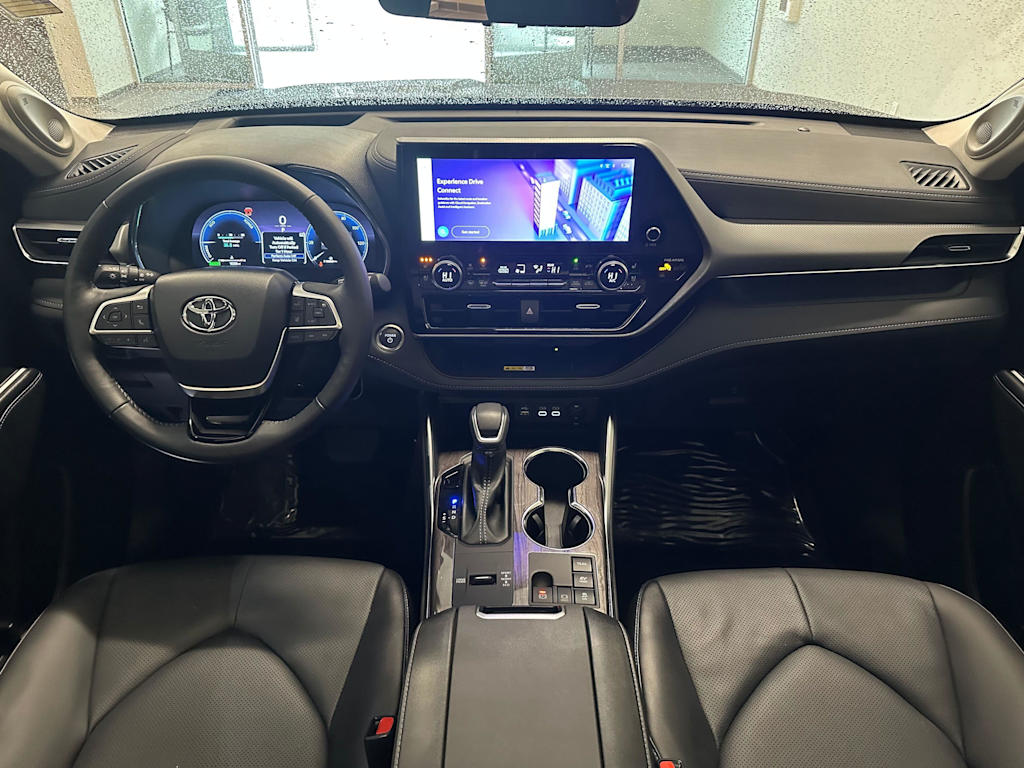 Thumbnail: 2025 Toyota Highlander - 10