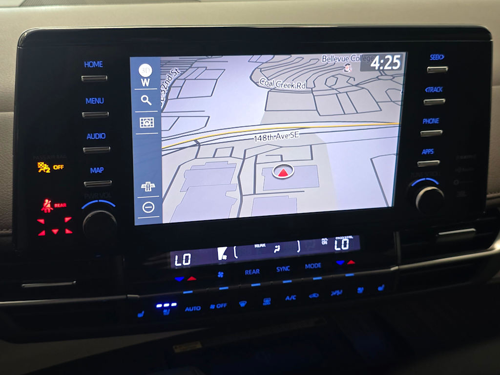 Thumbnail: 2021 Toyota Sienna - 23