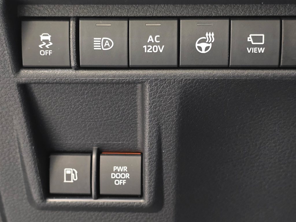 Thumbnail: 2021 Toyota Sienna - 26