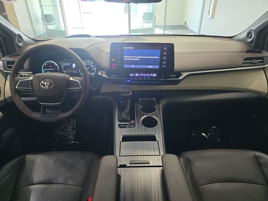 Thumbnail: 2021 Toyota Sienna - 10
