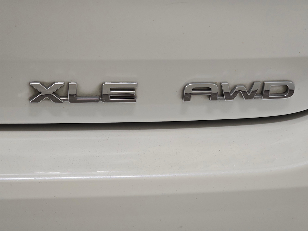 Thumbnail: 2020 Toyota Highlander - 7