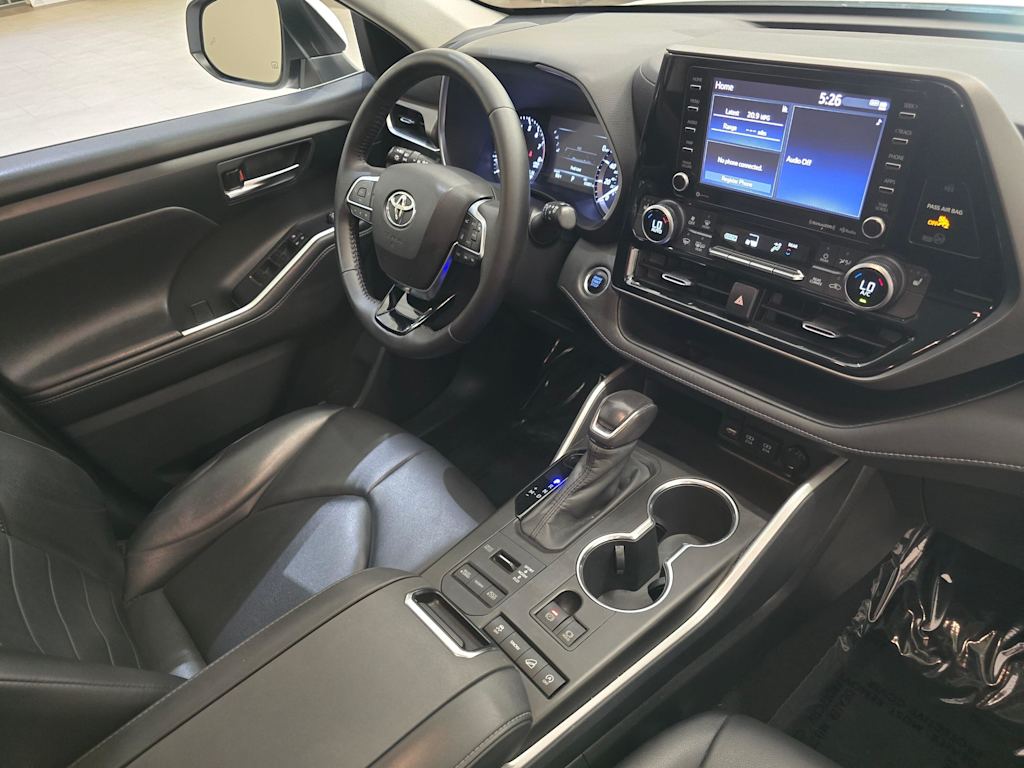 Thumbnail: 2020 Toyota Highlander - 31