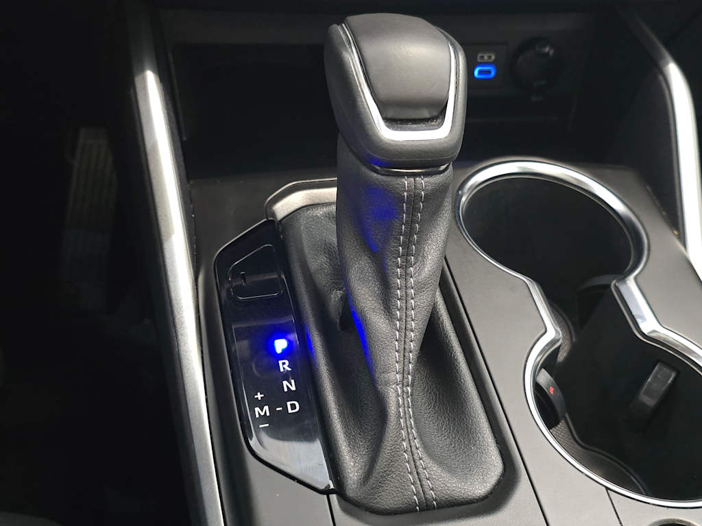 Thumbnail: 2022 Toyota Highlander - 16