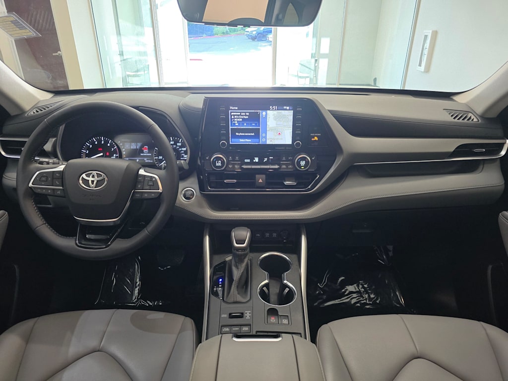 Thumbnail: 2020 Toyota Highlander - 9