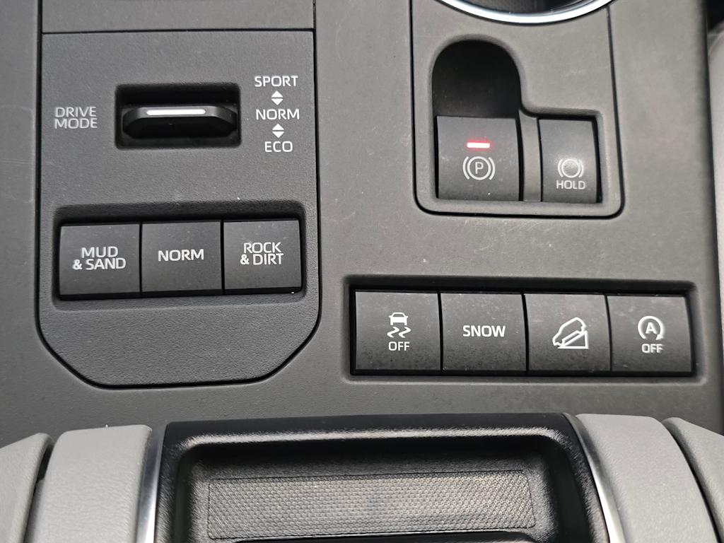 Thumbnail: 2020 Toyota Highlander - 23