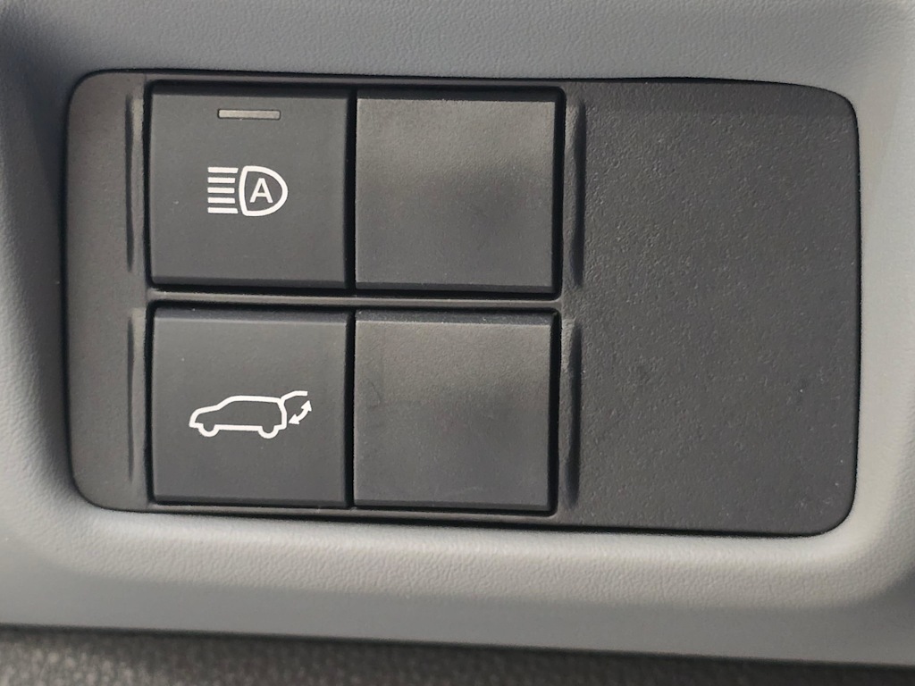 Thumbnail: 2020 Toyota Highlander - 24