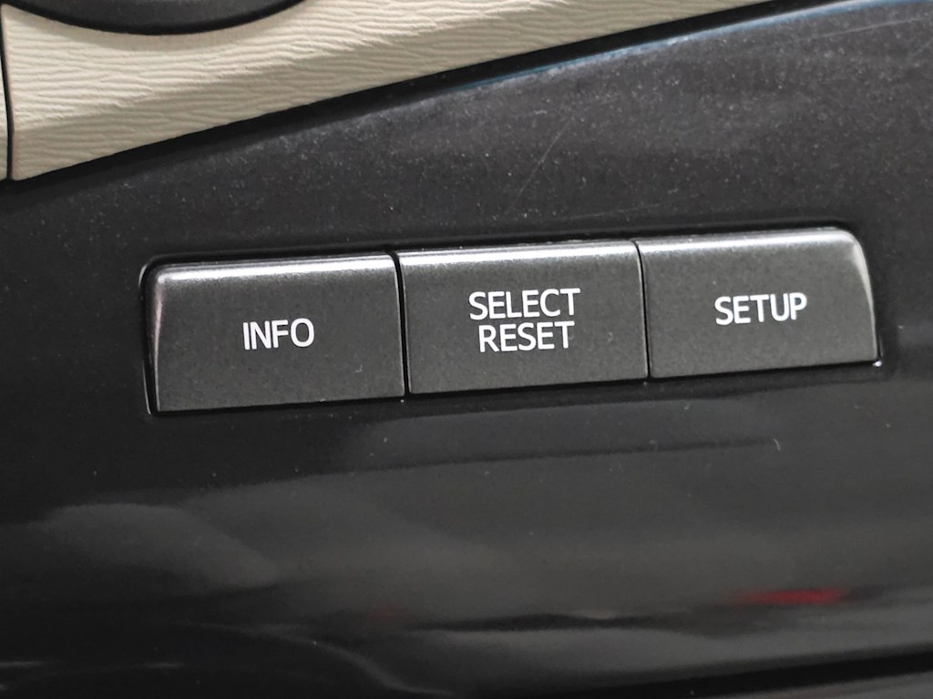 Thumbnail: 2011 Toyota Sienna - 22