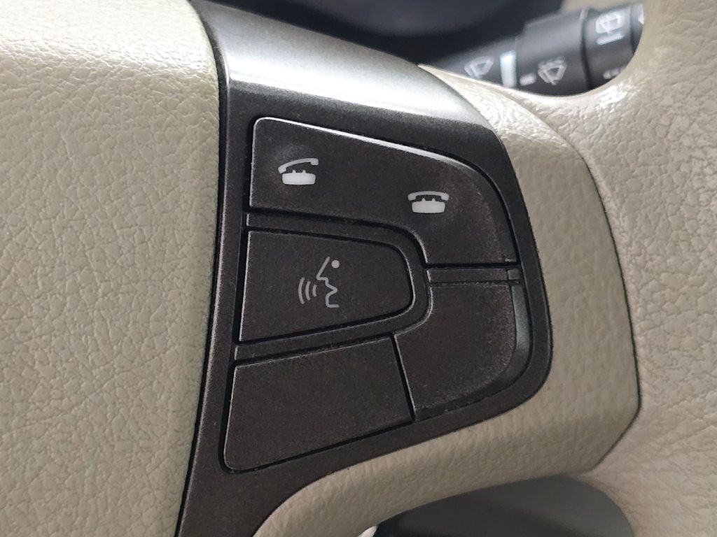 Thumbnail: 2011 Toyota Sienna - 25