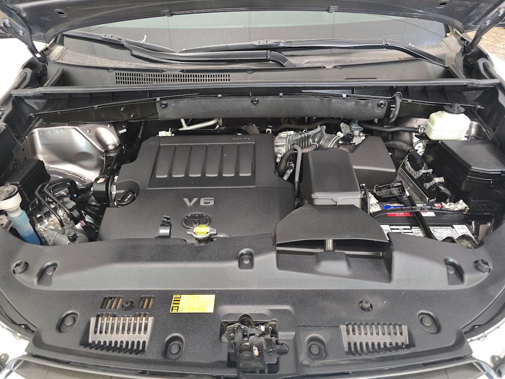 Thumbnail: 2014 Toyota Highlander - 9