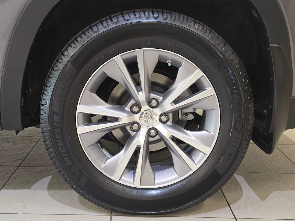 Thumbnail: 2014 Toyota Highlander - 8