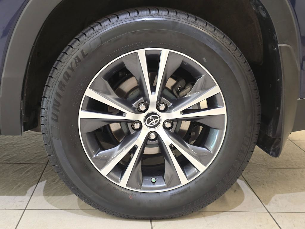 Thumbnail: 2016 Toyota Highlander - 8