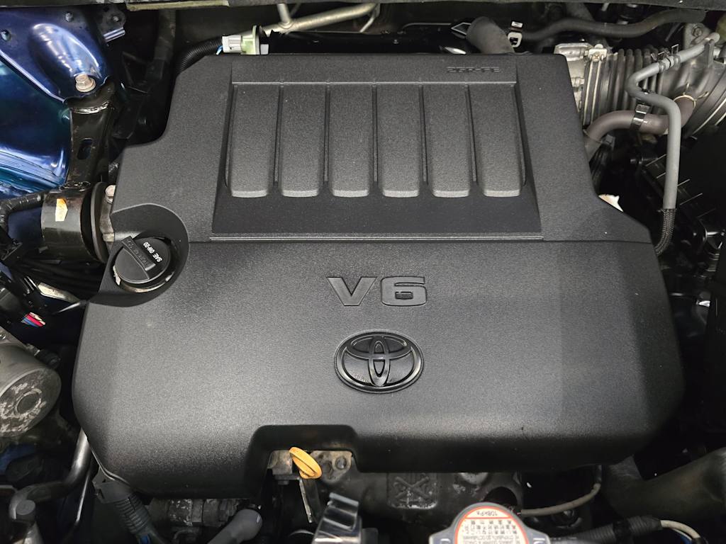 Thumbnail: 2016 Toyota Highlander - 9