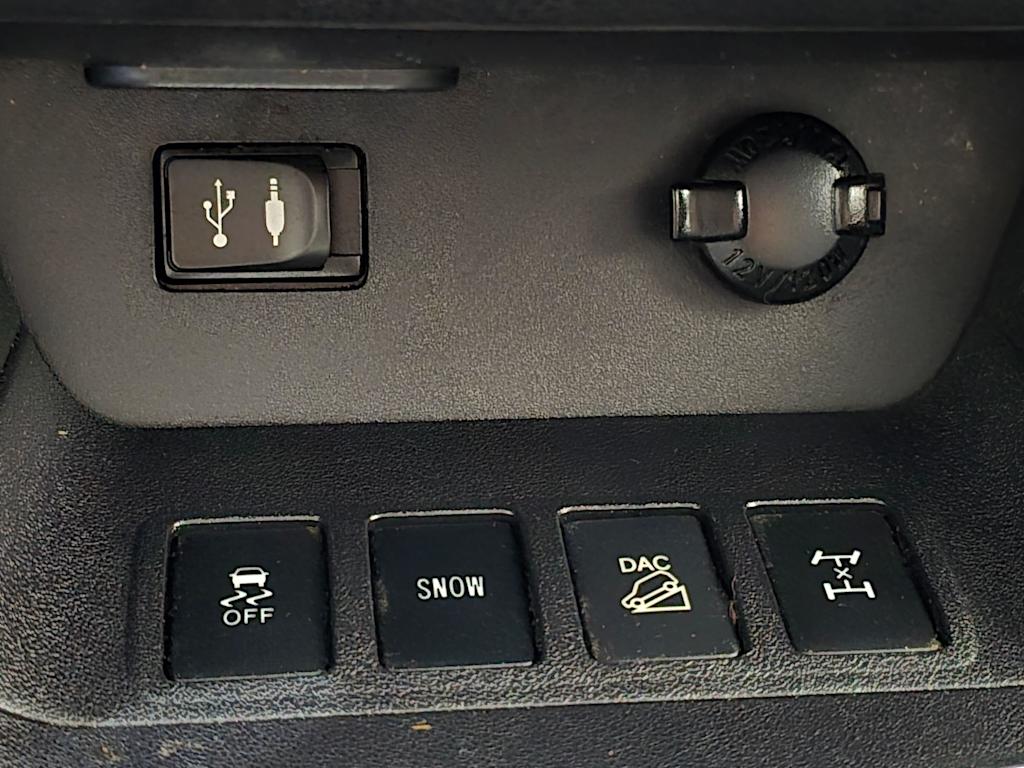 Thumbnail: 2015 Toyota Highlander - 24