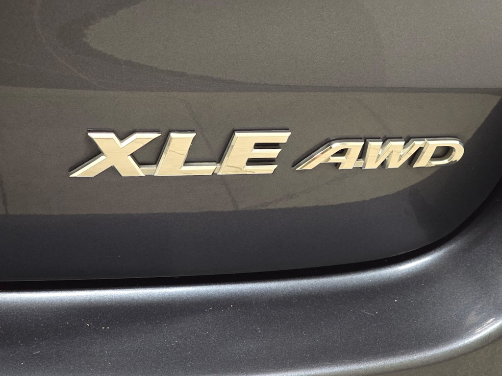 Thumbnail: 2019 Toyota Highlander - 7