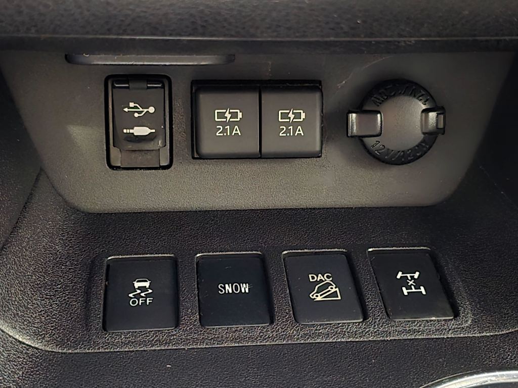 Thumbnail: 2019 Toyota Highlander - 23