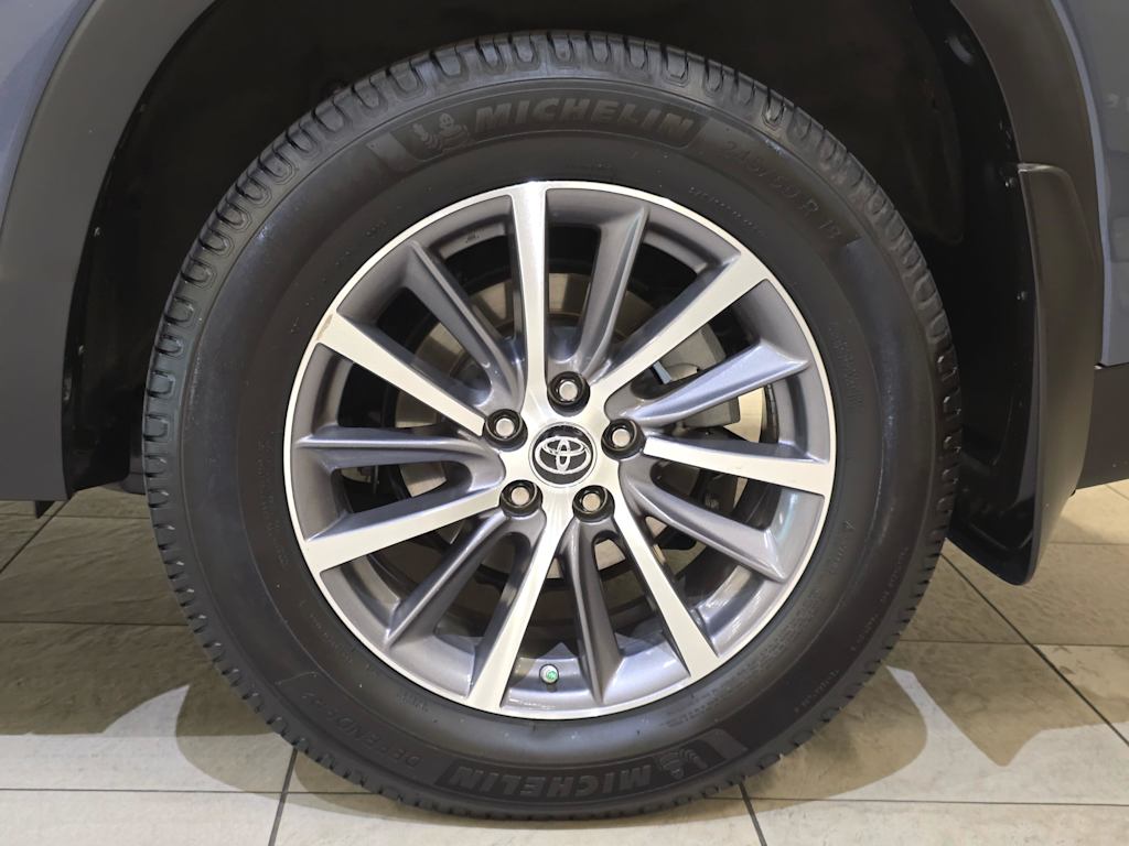 Thumbnail: 2019 Toyota Highlander - 8
