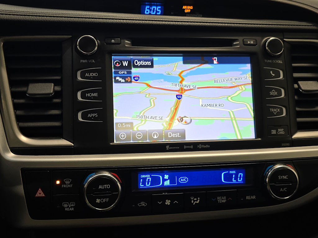 Thumbnail: 2019 Toyota Highlander - 22