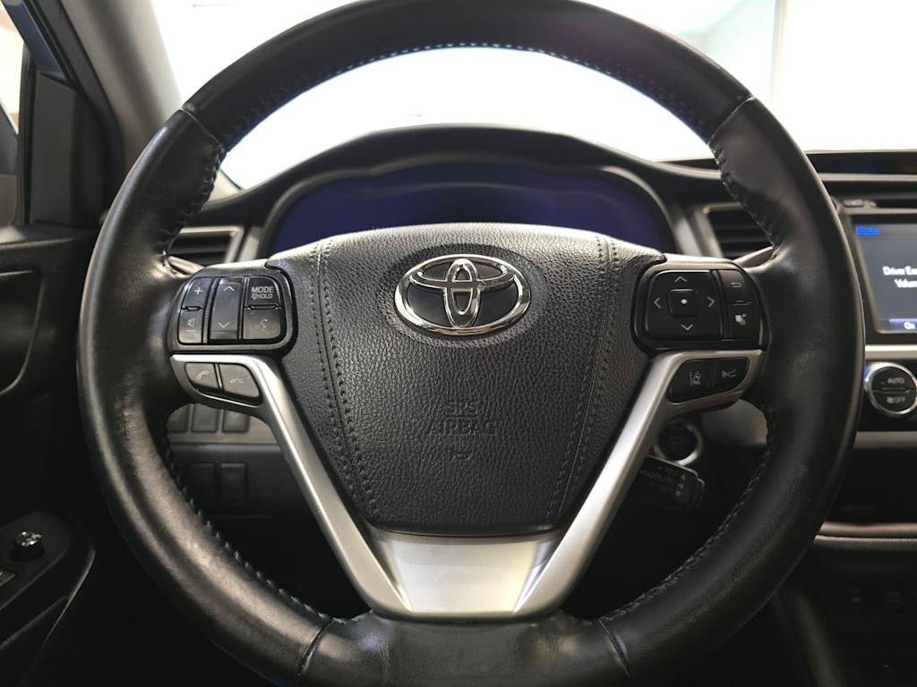 Thumbnail: 2019 Toyota Highlander - 14